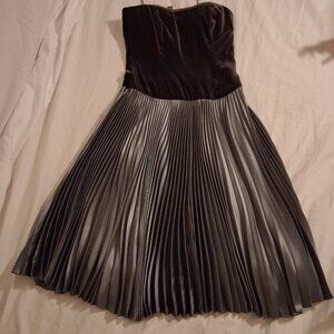 Ralph Lauren Size 0 Black Velvet Stapless dress with accordion pleated skirt